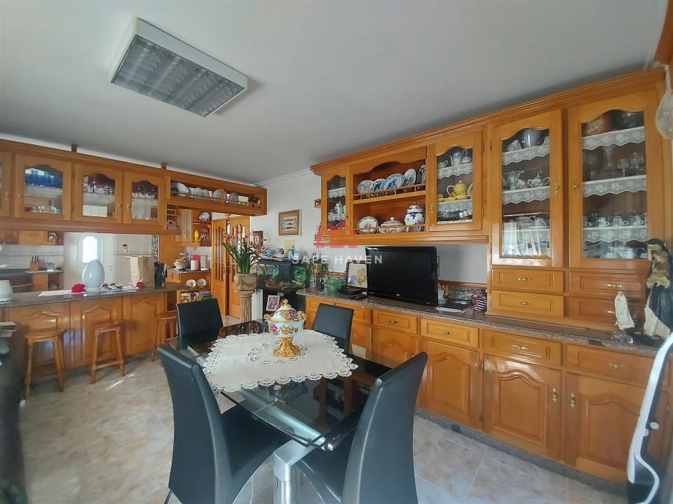 Moradia T4 para Venda em Fornos de Maceira Dão Foto 14