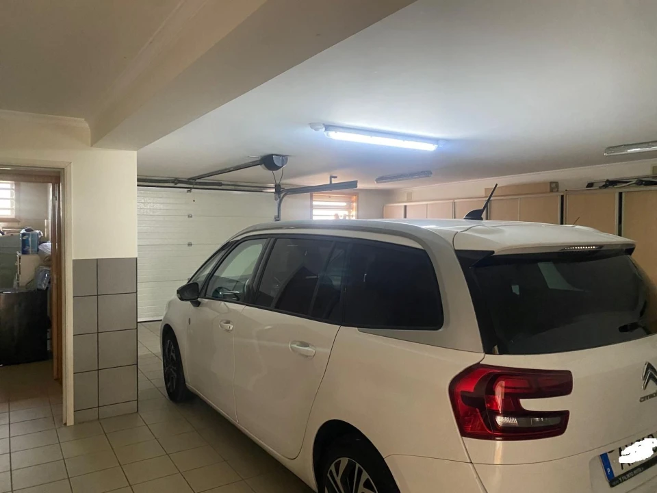 Moradia T5 para Venda em Custóias, Leça do Balio e Guifões Foto 1