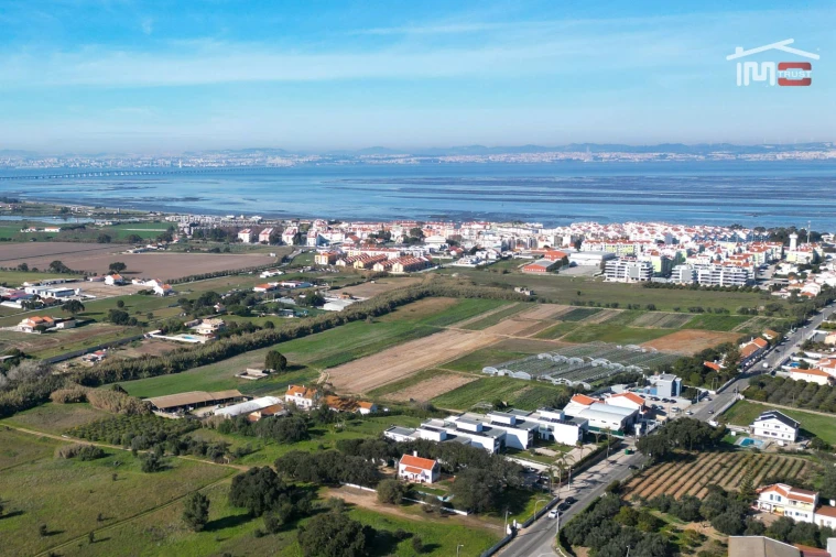 Terreno Misto para Venda em Alcochete Foto 16