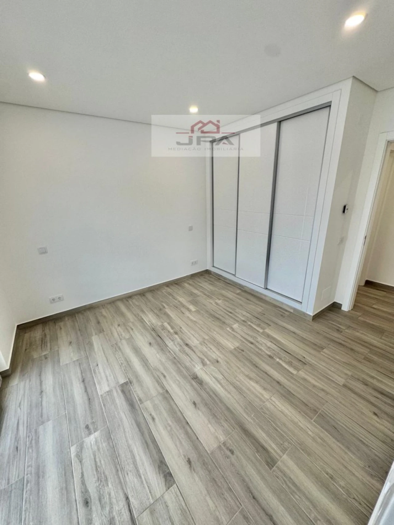 Moradia T4 para Venda em Altura Foto 32