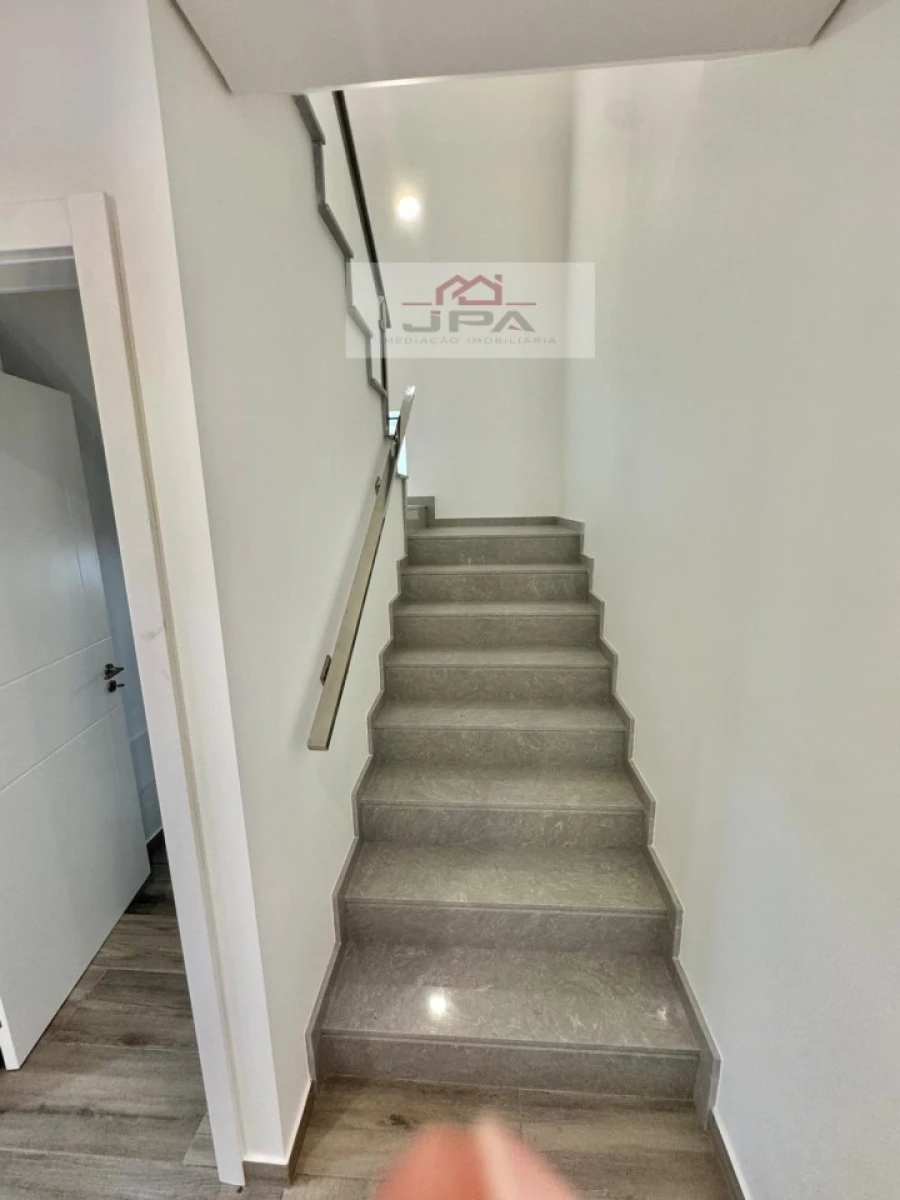 Moradia T4 para Venda em Altura Foto 40