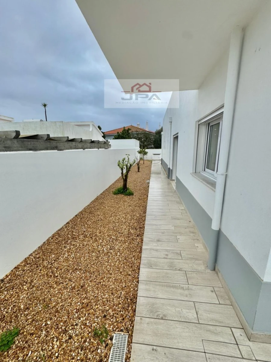 Moradia T4 para Venda em Altura Foto 56
