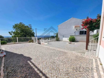 Moradia T4 para Venda em Monchique