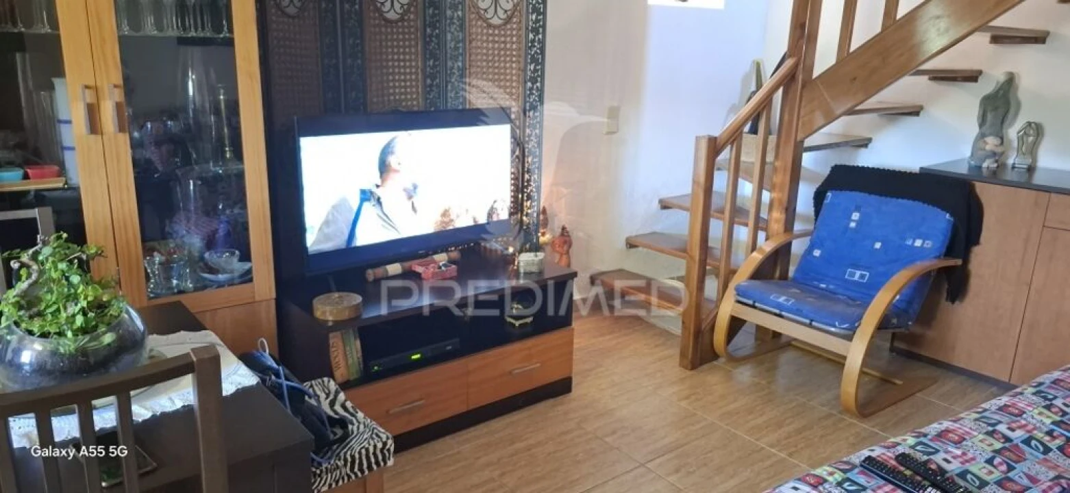 Moradia T2 para Venda em Alvares Foto 10