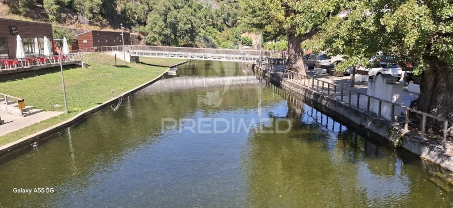 Moradia T2 para Venda em Alvares Foto 3