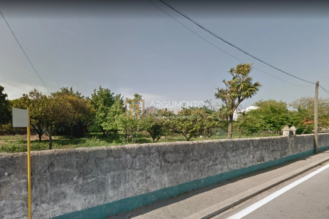 Terreno para Venda em Moreira Foto 3