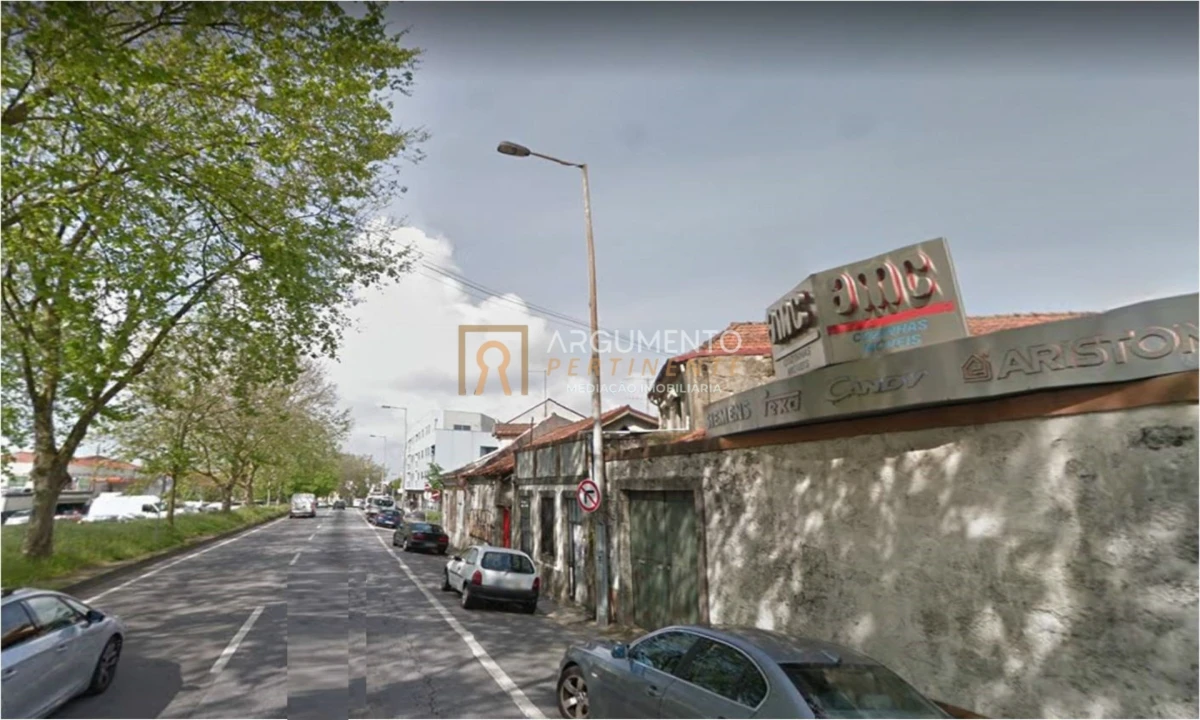 Terreno para Venda em Paranhos Foto 2