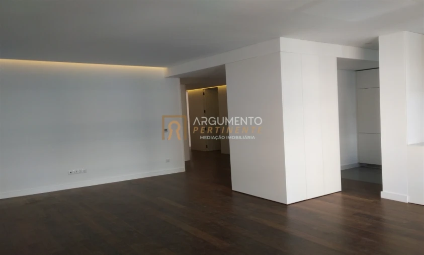 Apartamento T4 para Venda em Cedofeita, Santo Ildefonso, Sé, Miragaia, São Nicolau e Vitória Foto 26