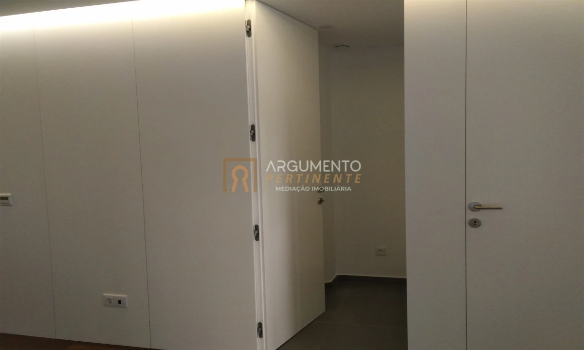 Apartamento T4 para Venda em Cedofeita, Santo Ildefonso, Sé, Miragaia, São Nicolau e Vitória Foto 19