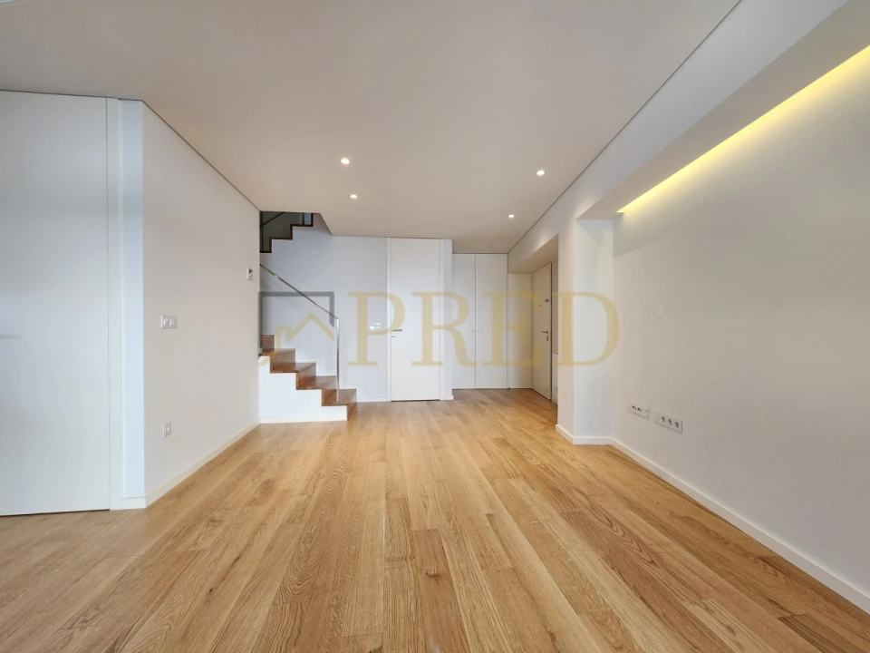 Apartamento T2 para Venda em Aldoar, Foz do Douro e Nevogilde Foto 3