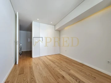 Apartamento T2 para Venda em Aldoar, Foz do Douro e Nevogilde