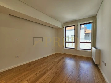 Apartamento T2 para Venda em Aldoar, Foz do Douro e Nevogilde
