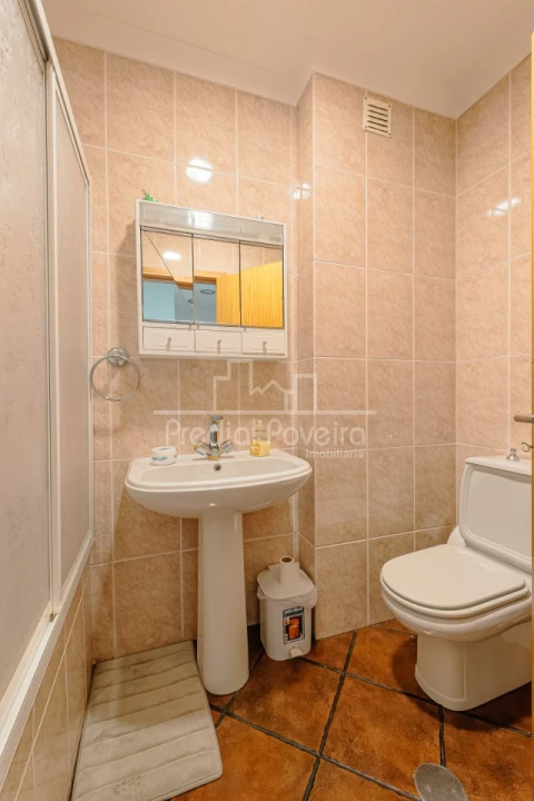 Apartamento T2 para Venda em Aver-O-Mar, Amorim e Terroso