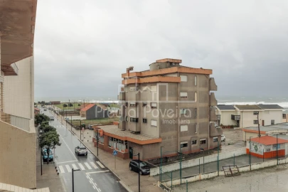 Apartamento T2 para Venda em Aver-O-Mar, Amorim e Terroso