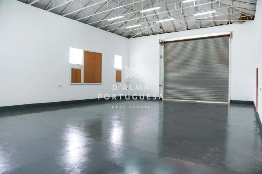 Armazém para Venda em São Bartolomeu de Messines Foto 115