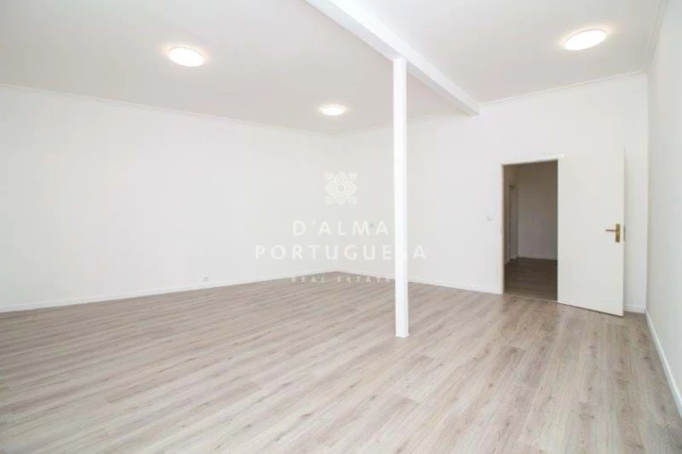 Armazém para Venda em São Bartolomeu de Messines Foto 78