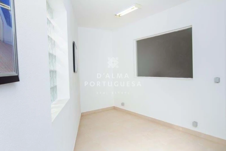 Armazém para Venda em São Bartolomeu de Messines Foto 131