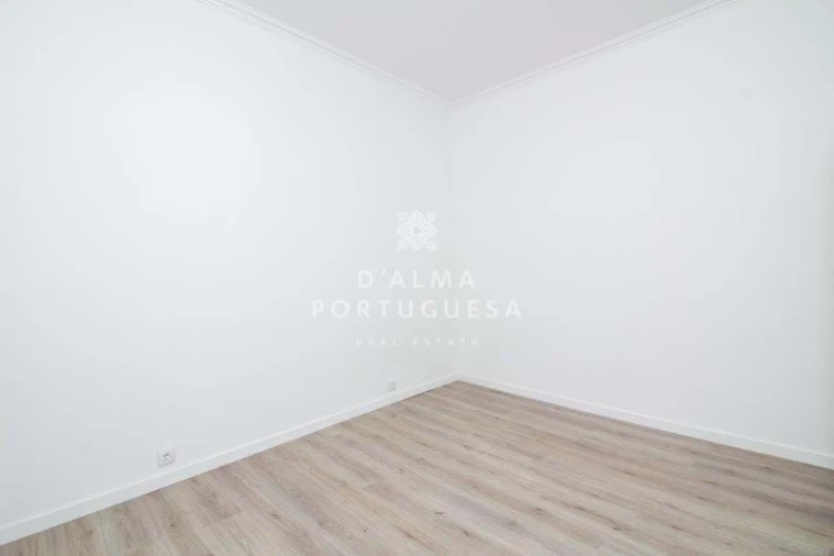 Armazém para Venda em São Bartolomeu de Messines Foto 26