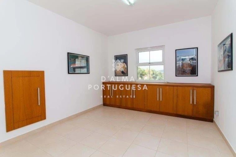 Armazém para Venda em São Bartolomeu de Messines Foto 132