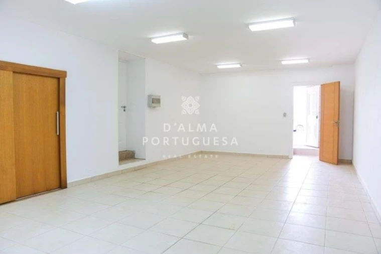 Armazém para Venda em São Bartolomeu de Messines Foto 111