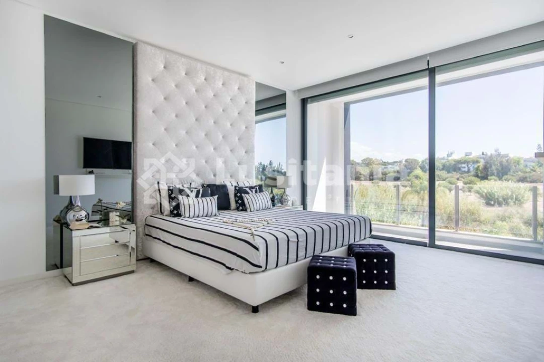 Moradia T4 para Arrendamento em Quarteira Foto 15