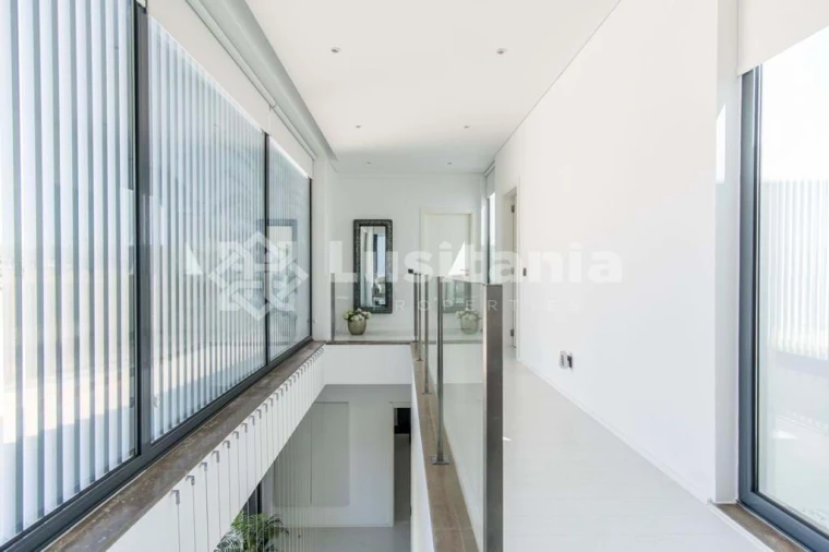 Moradia T4 para Arrendamento em Quarteira Foto 12