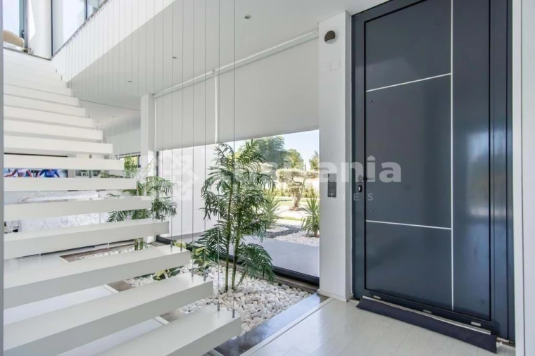 Moradia T4 para Arrendamento em Quarteira Foto 10