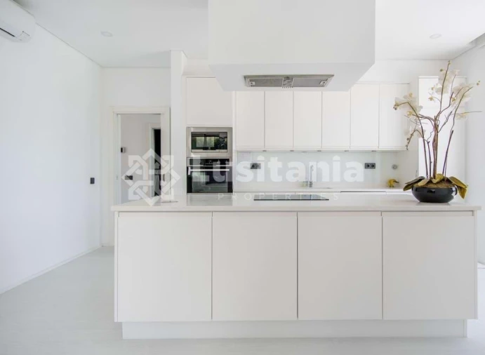 Moradia T4 para Arrendamento em Quarteira Foto 4