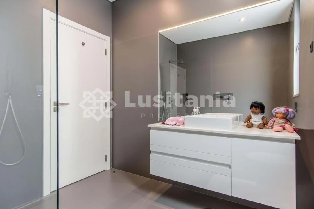 Moradia T4 para Arrendamento em Quarteira Foto 20