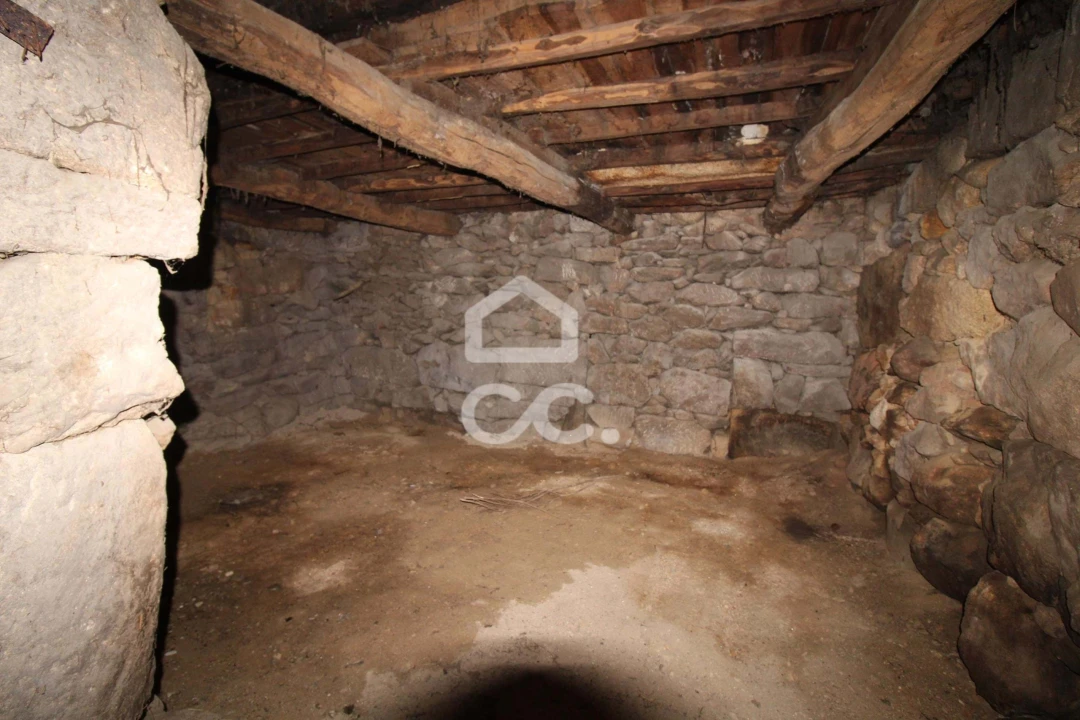 Moradia T2 para Venda em Ervededo Foto 11