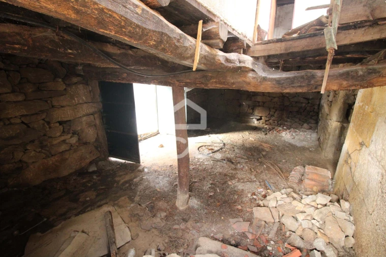 Moradia T2 para Venda em Ervededo Foto 7