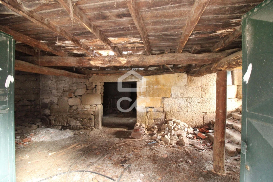 Moradia T2 para Venda em Ervededo Foto 9