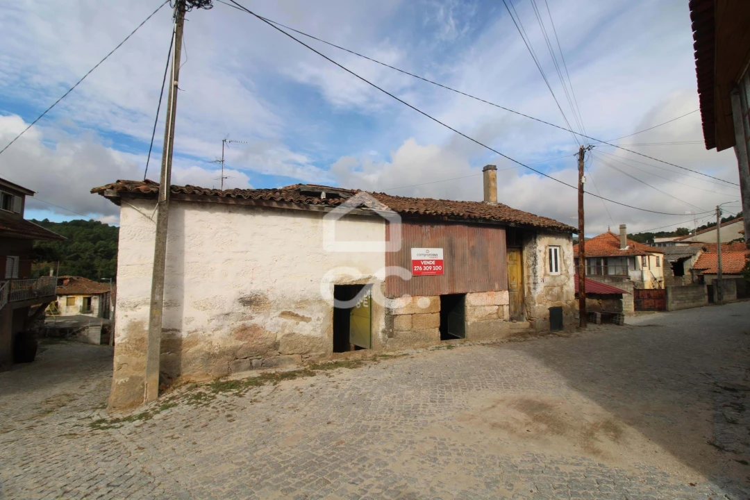 Moradia T2 para Venda em Ervededo Foto 14