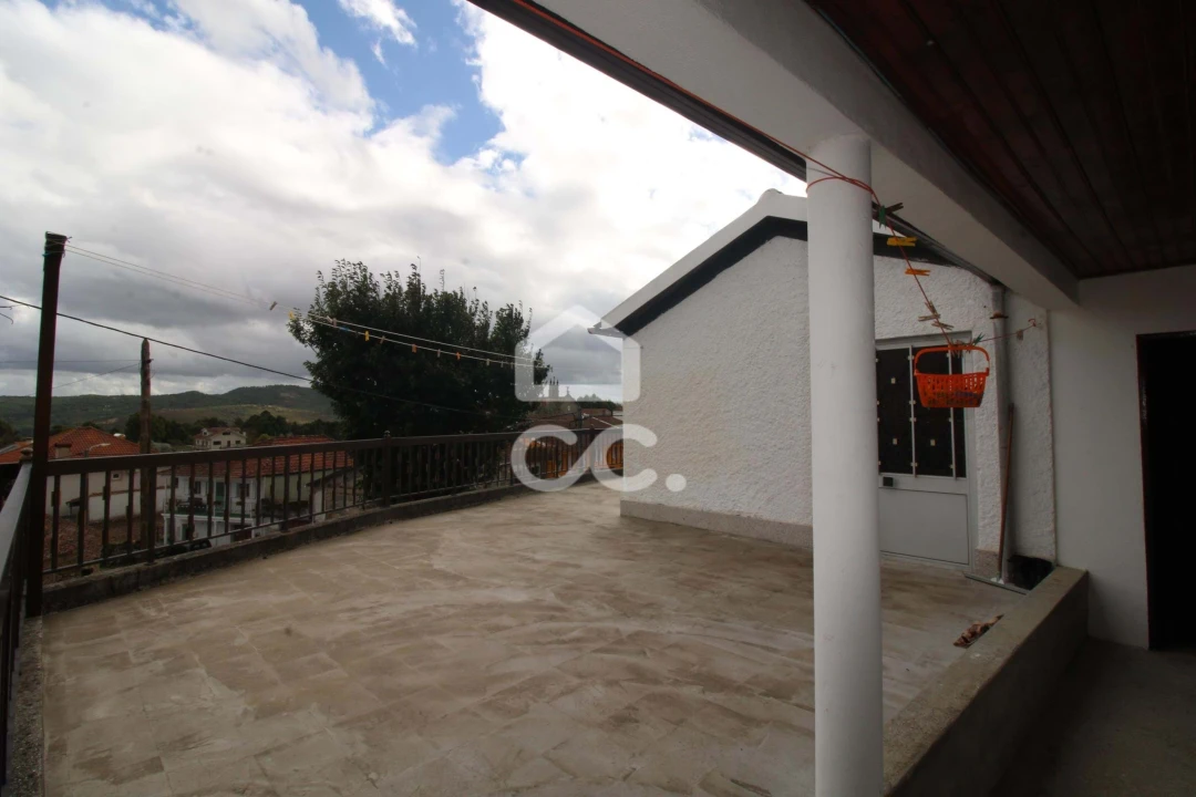 Apartamento T2 para Venda em Ardãos e Bobadela Foto 5