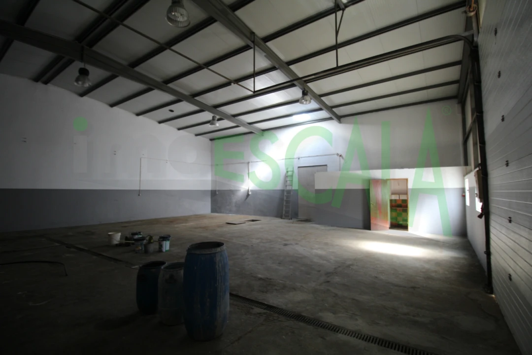 Armazém para Venda em Marvila, Ribeira Santarém, São Salvador, São Nicolau Foto 4