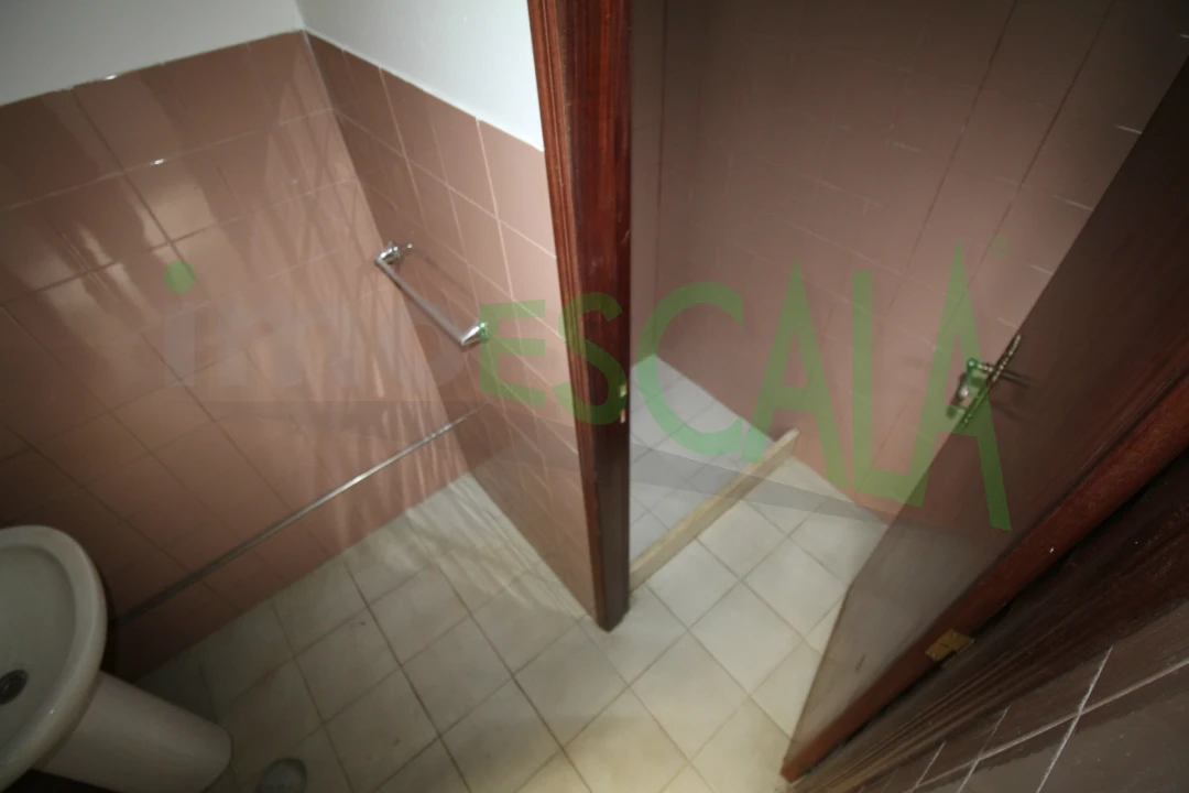 Armazém para Venda em Marvila, Ribeira Santarém, São Salvador, São Nicolau Foto 18