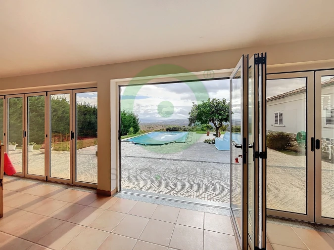 Quinta T4 para Venda em Lamas de Orelhão Foto 15