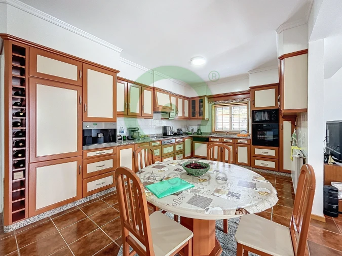 Quinta T4 para Venda em Lamas de Orelhão Foto 19