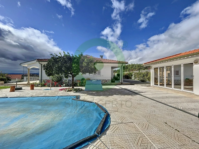 Quinta T4 para Venda em Lamas de Orelhão Foto 11