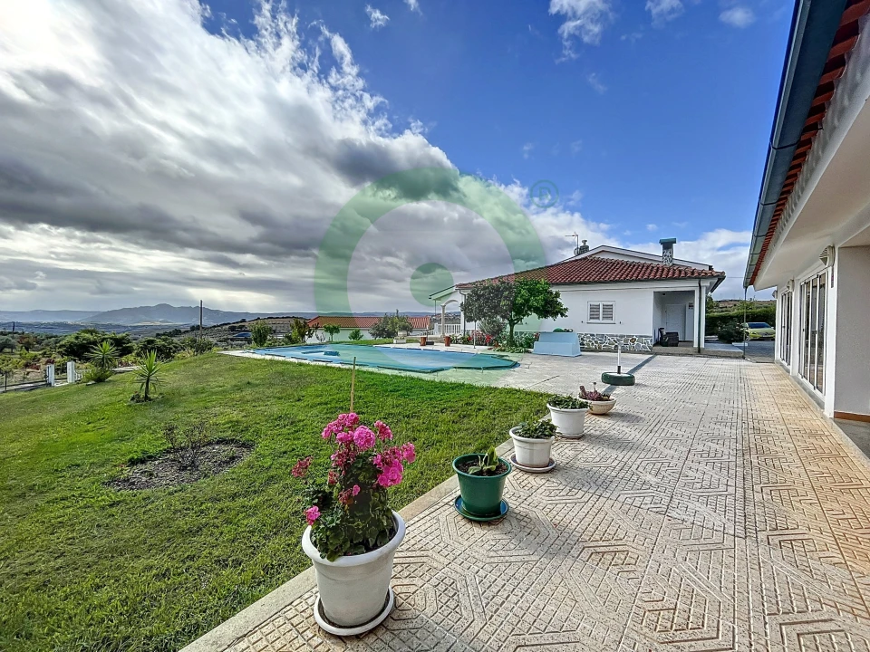 Quinta T4 para Venda em Lamas de Orelhão Foto 9