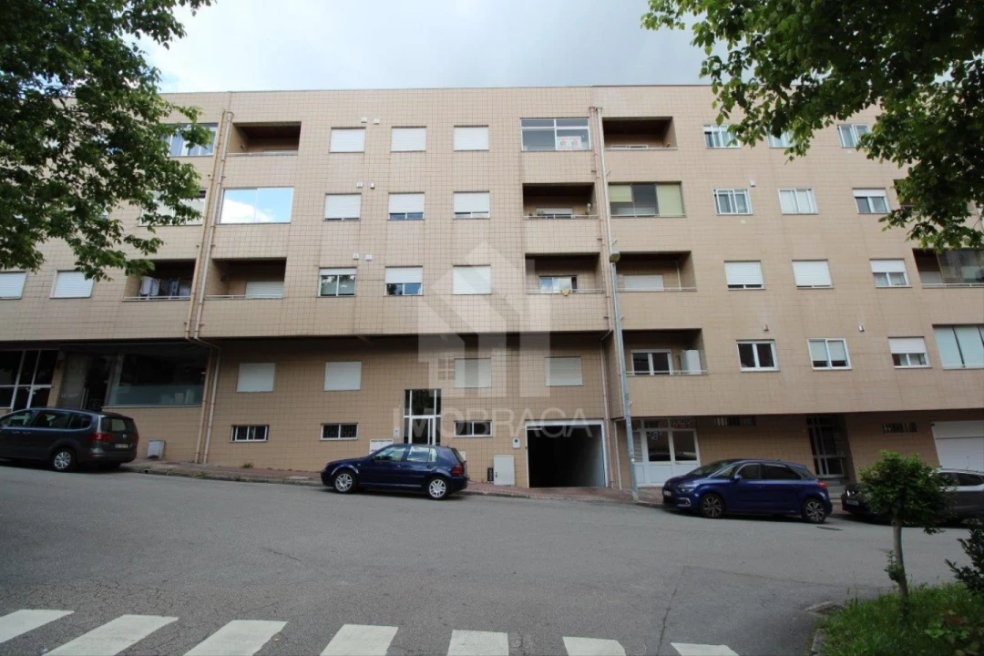 Apartamento T3 para Venda em Gualtar Foto 1
