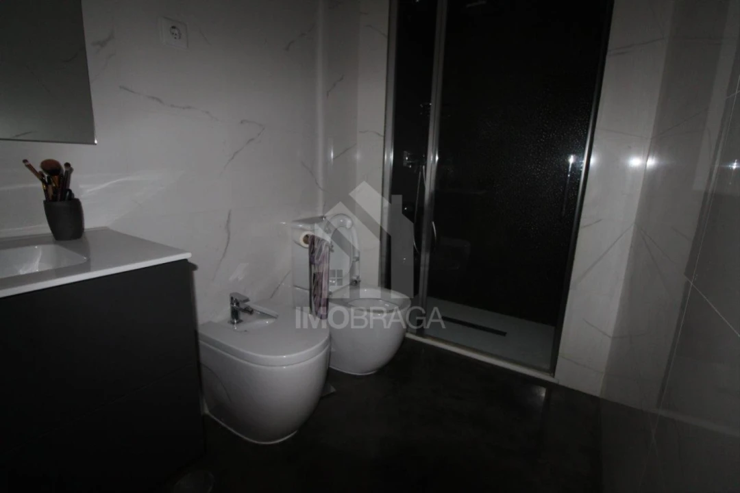 Apartamento T3 para Venda em Gualtar Foto 24