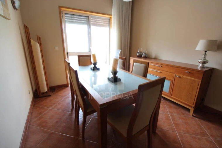 Apartamento T3 para Venda em Gualtar Foto 9