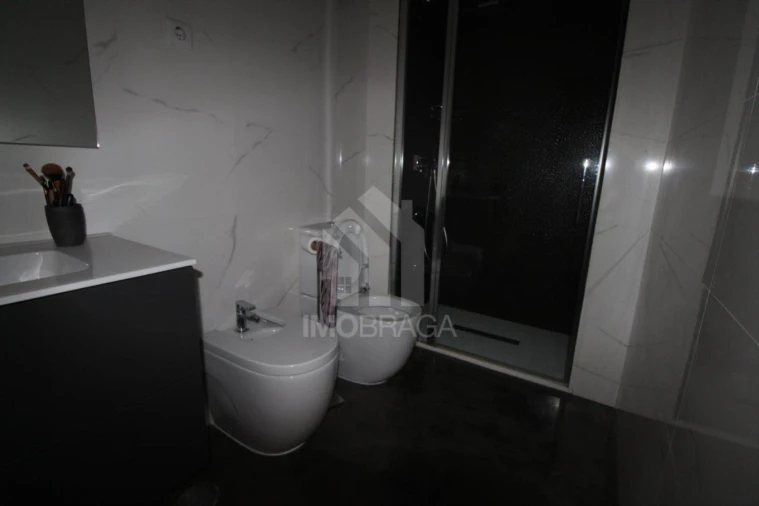 Apartamento T3 para Venda em Gualtar Foto 24