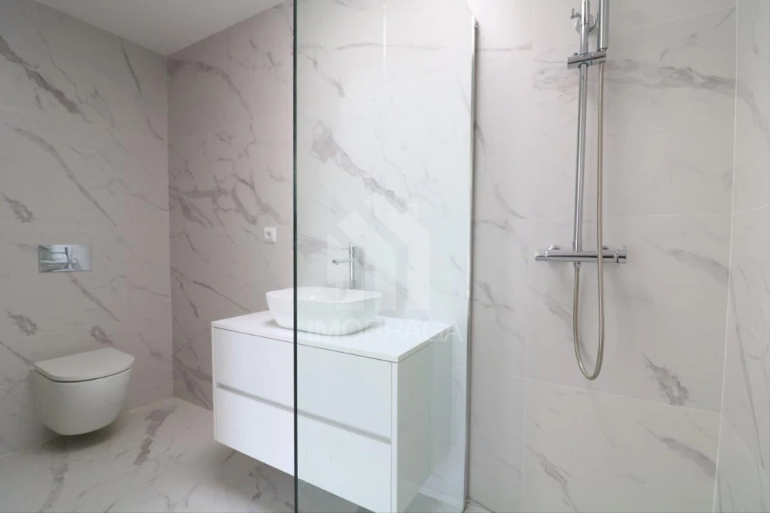 Moradia T3 para Venda em Esporões Foto 27