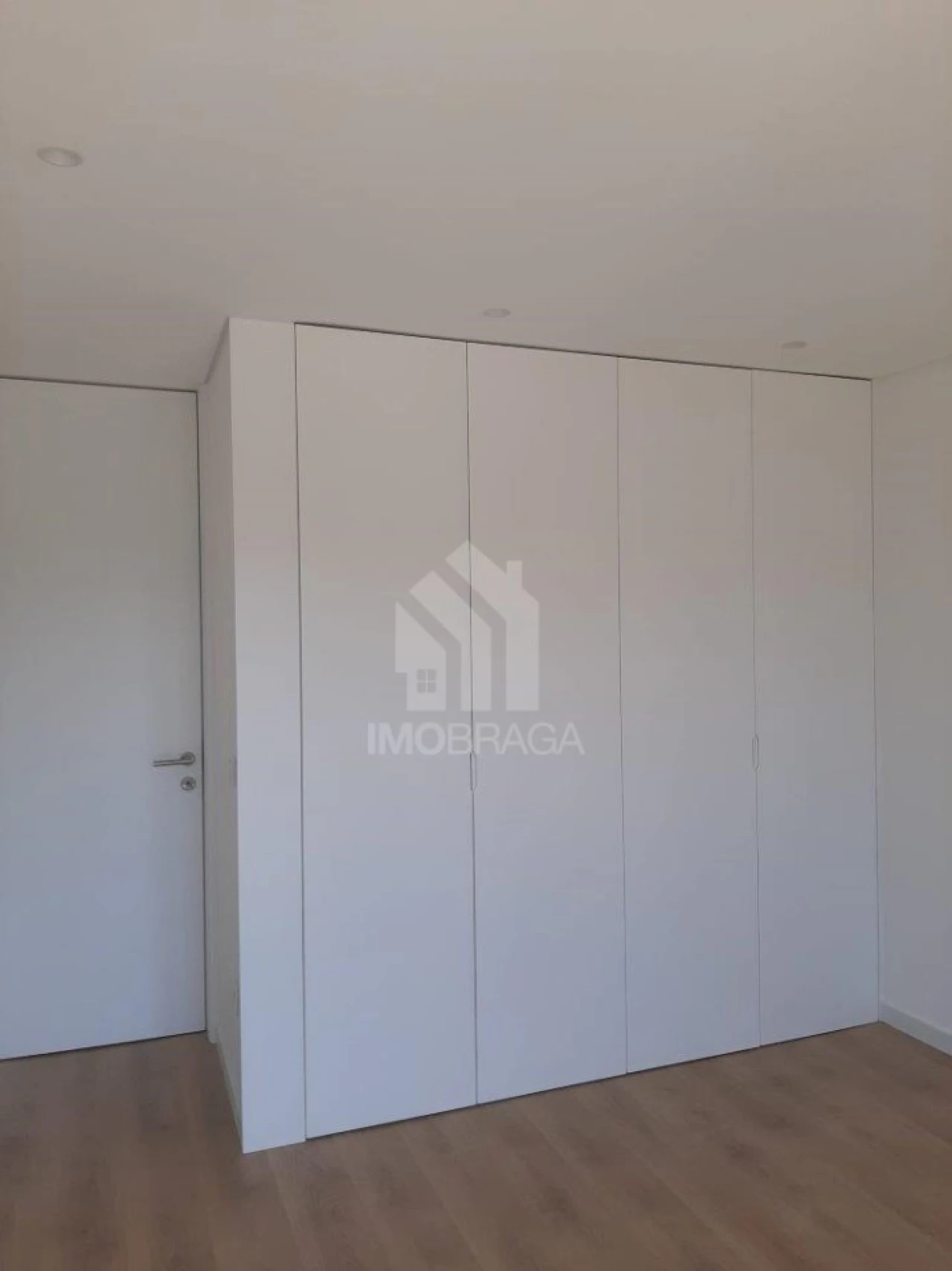 Moradia T3 para Venda em Esporões Foto 34