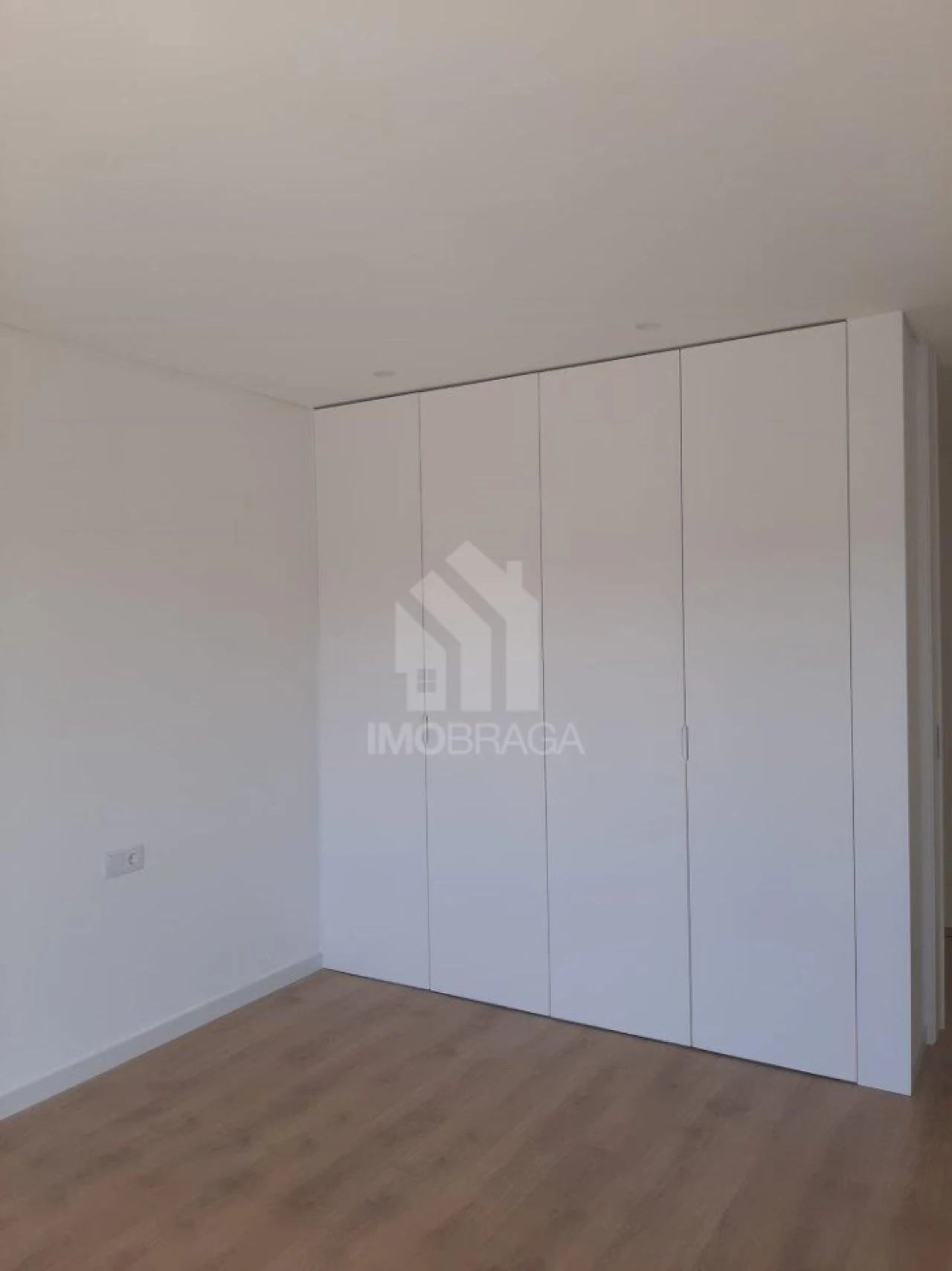 Moradia T3 para Venda em Esporões Foto 35