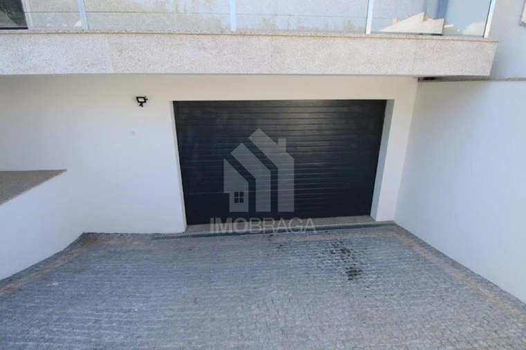 Moradia T3 para Venda em Esporões Foto 11