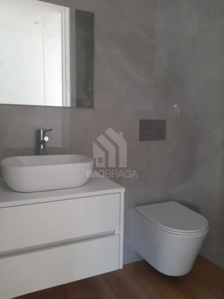 Moradia T3 para Venda em Esporões Foto 29