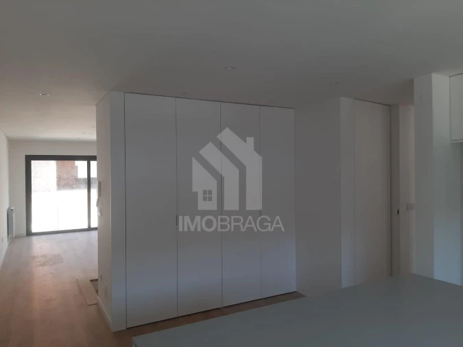 Moradia T3 para Venda em Esporões Foto 33